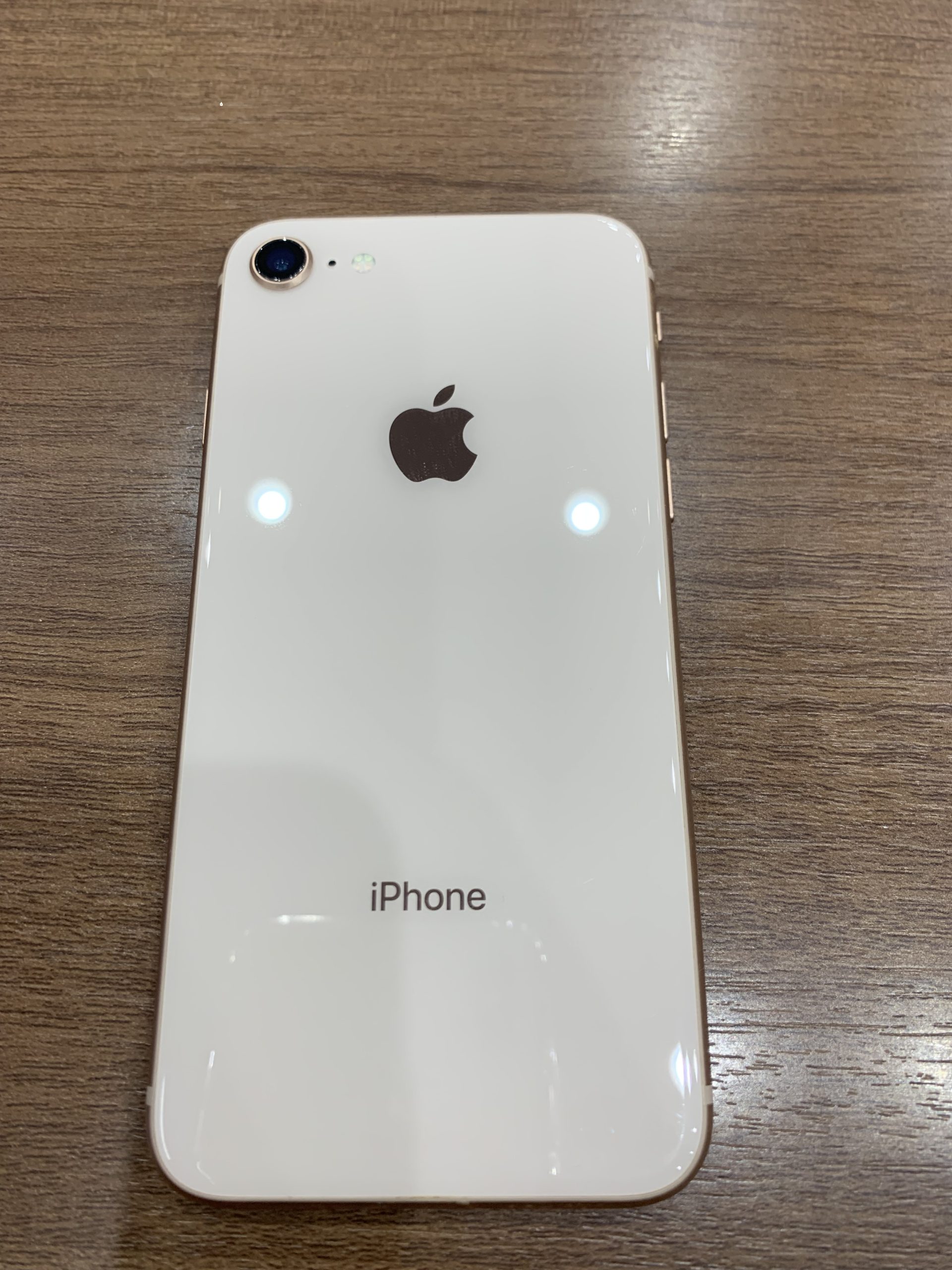 ホームボタンiPhoneの完成形、iPhone8から乗り換えるならどのiPhone ホームボタンiPhoneの完成形、iPhone8から乗り換えるならどのiPhone